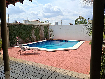 Casa no Jardim Shangri-l�